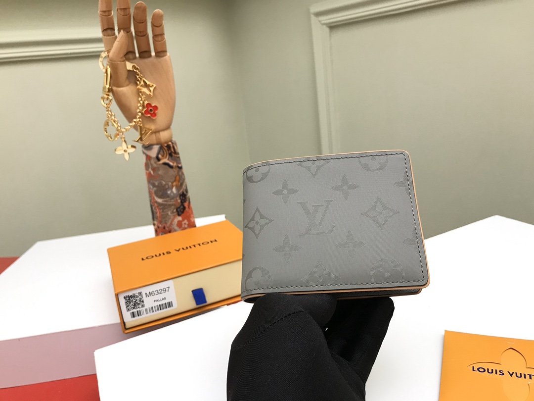Short wallet M63297 Monogram Titanium Louis Vuitton2018-19 Men's Multiple 11 5x9 0x1 5cm 140 — Premium Replica