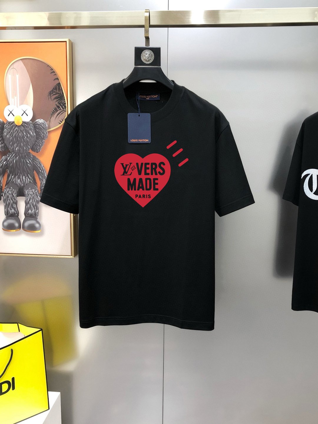 LV men LV 2025 New New T ！ logo . . . . ！ ！