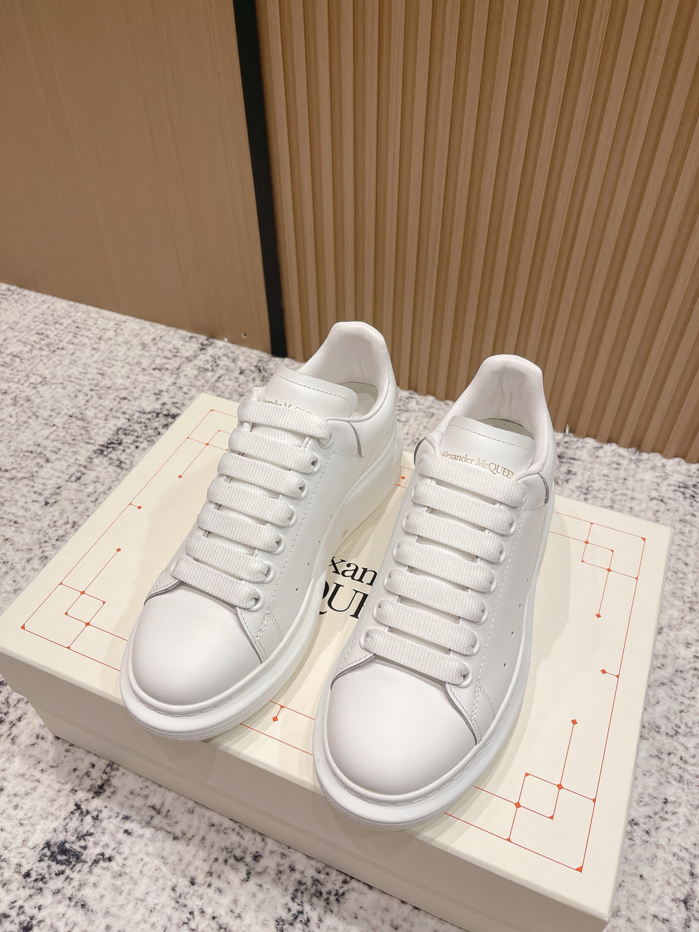 Alexander Mc Queen Women's Shoes Top version: Women’s model Men’s model — AAA Quality Replica