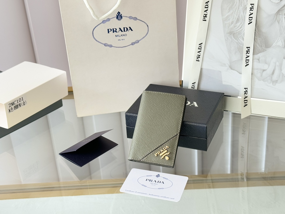 PRADA bag cross pattern unisex card holder, can be placed in pockets, bags, and can be held in the — AAA Quality Replica