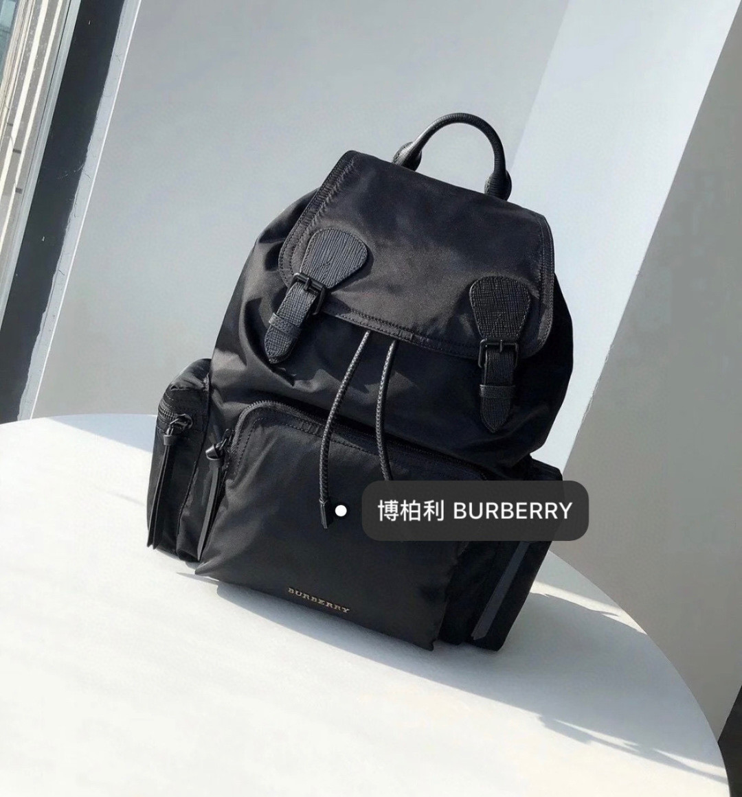 Burberry bag With a strong minimalist style and no unnecessary decoration, the luxurious design — Premium Replica