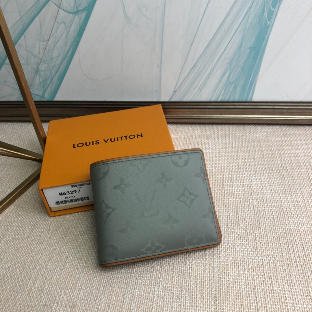 Short wallet genuine M63297 Monogram Titanium Louis Vuitton2018-19 Men's Multiple 11 5×9×1 — AAA Quality Replica