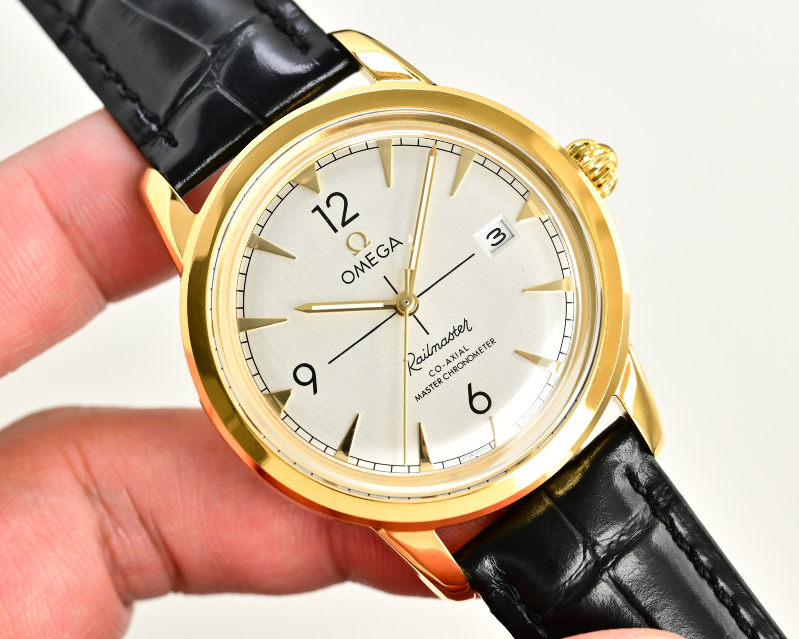 Omega Watches OMEGA New Omega ! ， 。 9 ， ， ， 2 ， 3D ， ， 40mm 3 9015® ， 28800 ， ® 4