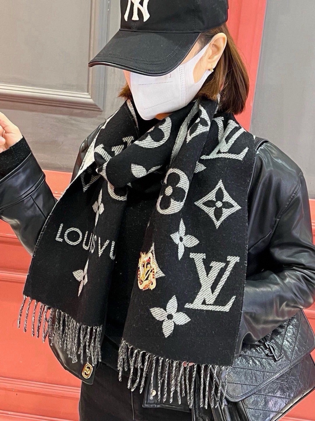 LV glasses Precious Dragon LV Essential Monogram LV 186 x 34 x 170 x 34 100% Monogram LV — 1:1 Replica