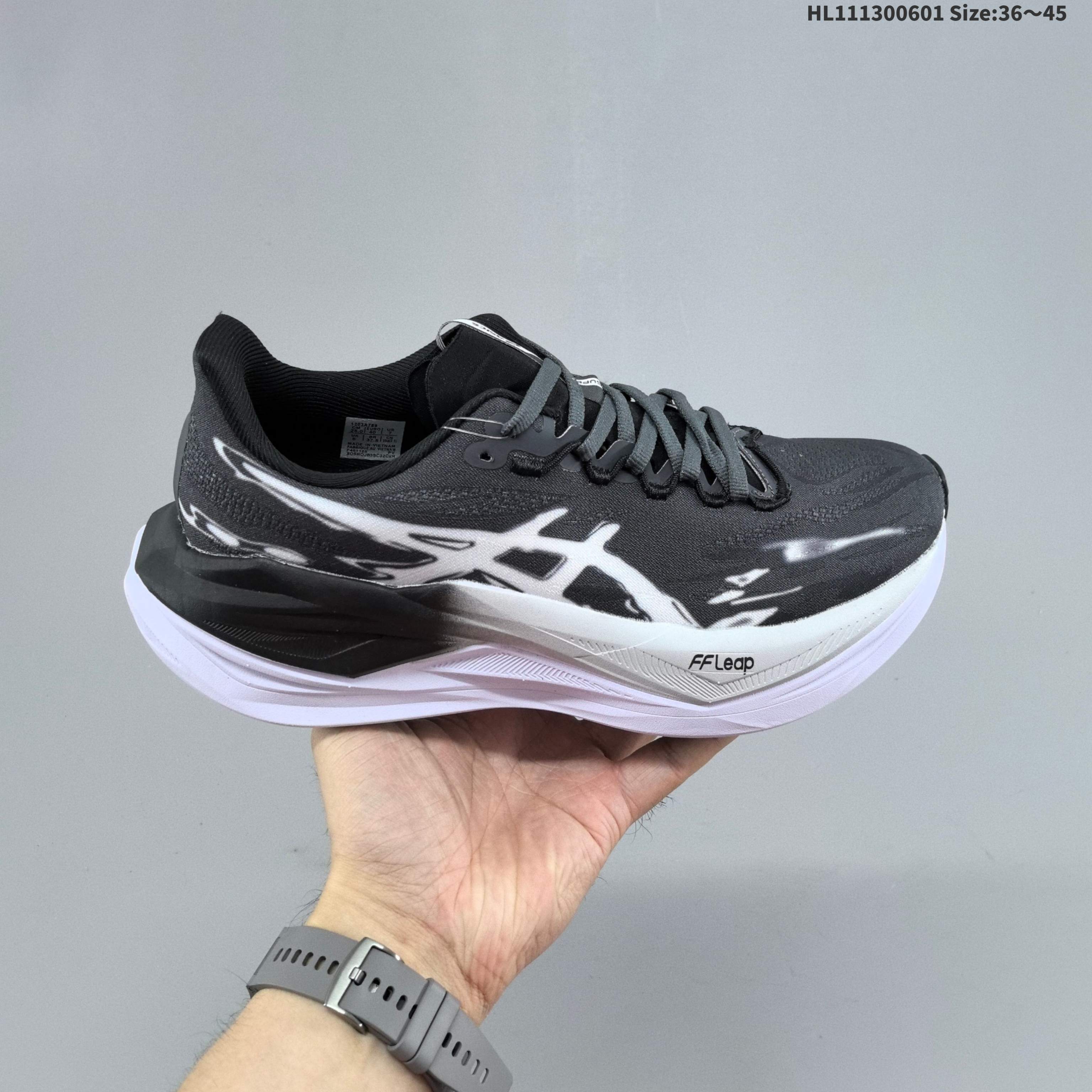 Andere ASICS MEGABLAST: 1013 A170-100 ID: HL111300601 Größe: 36 45
