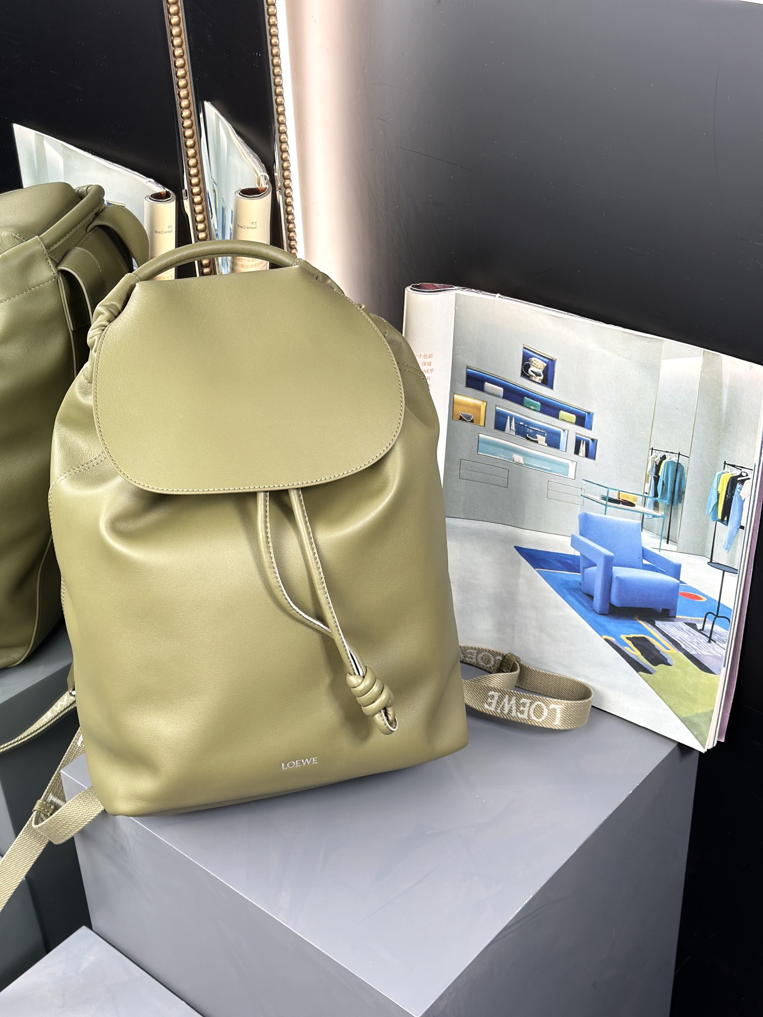 LOEWE väska 𝘍𝘭𝘢𝘮𝘦𝘯𝘤𝘰 Ryggsäck