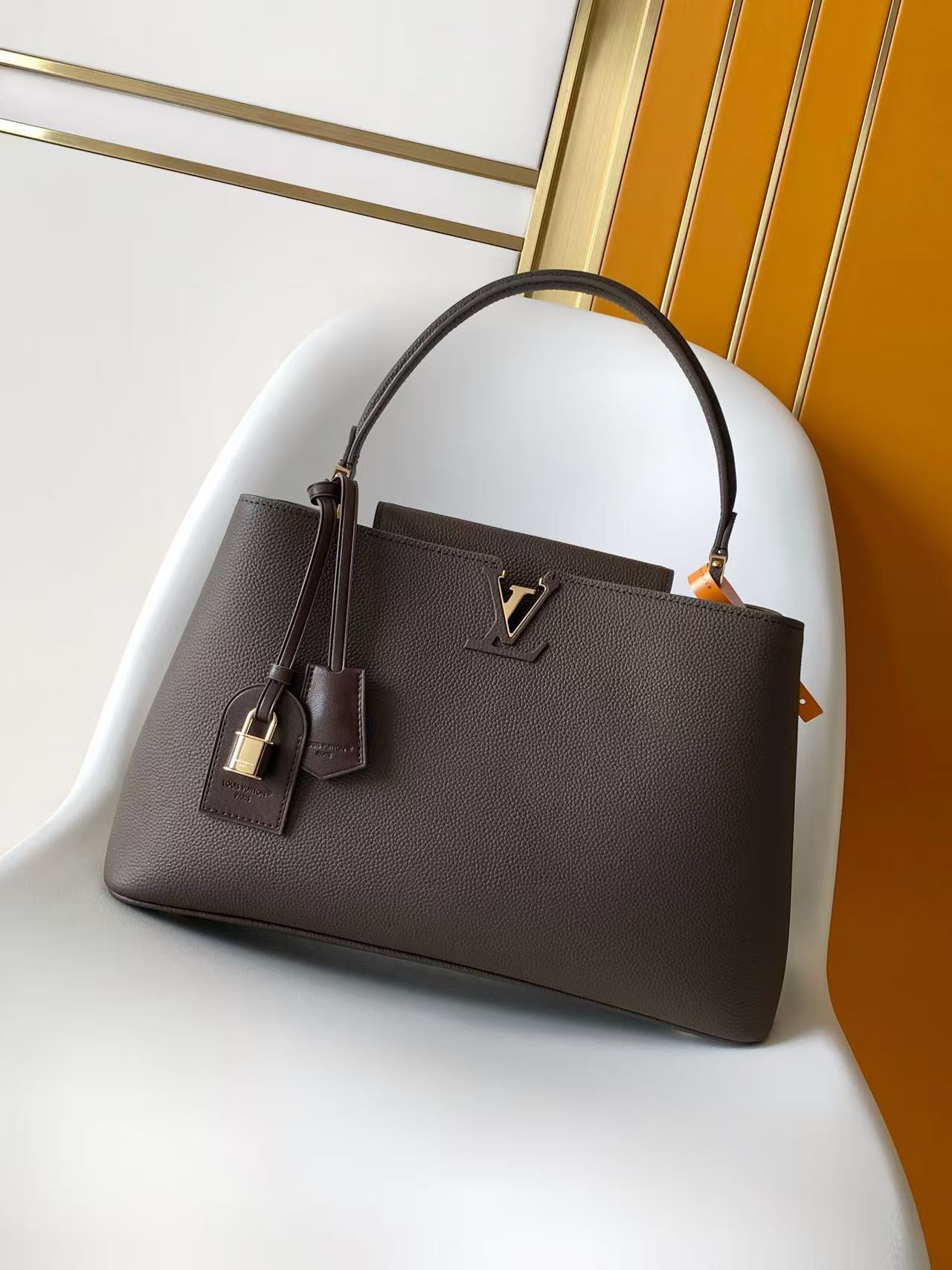 Louis Vuitton Capucines Souple MM Dark Brown Taurillon Leather 38x23x16cm handbag
