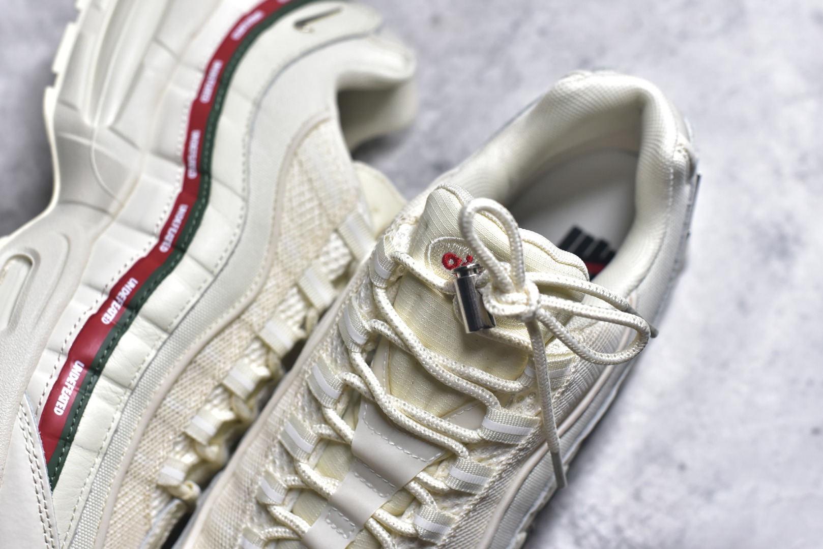 Air Max 95 x Palácio