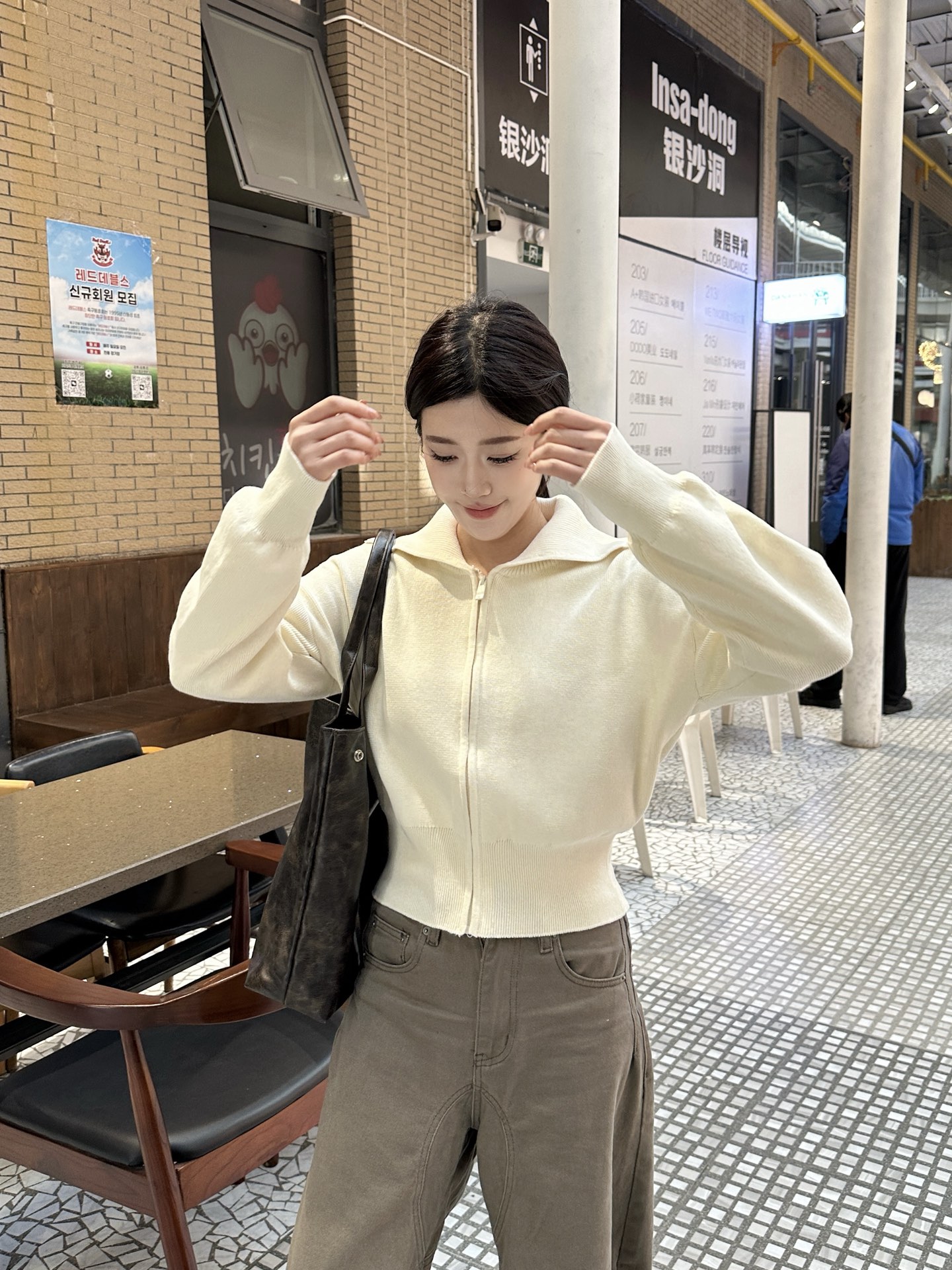 Alo Long sleeve Alo yoga 2025 New V — AAA Quality Replica
