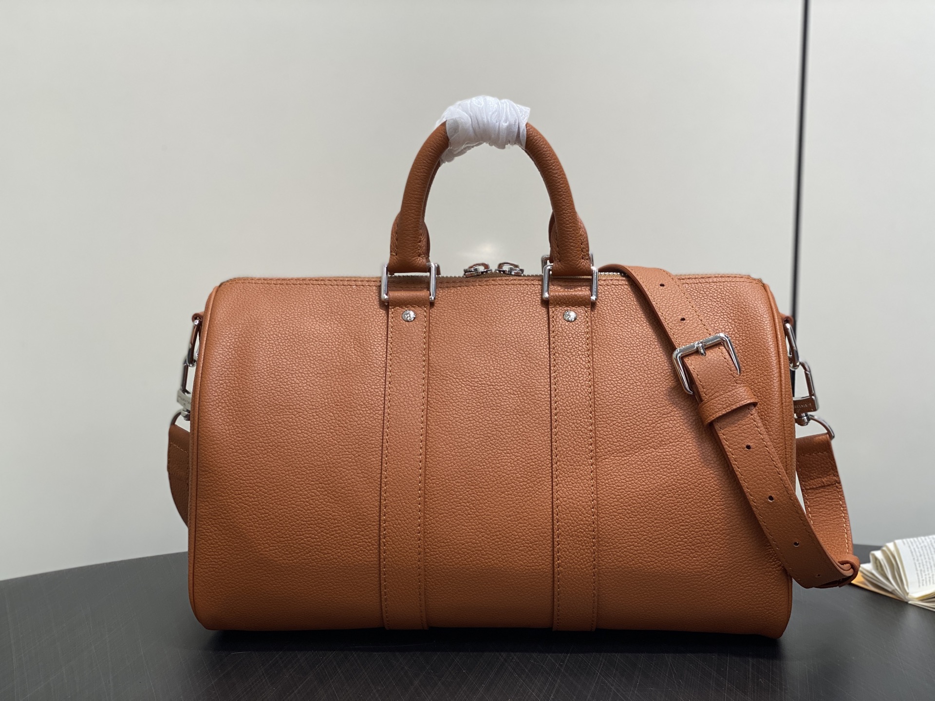 valise M25980 Keepall Bandoulière 35 Keepall Bandoulière 35 LV Aerogram Series LV Initials 34 — 1:1 Replica For Sale