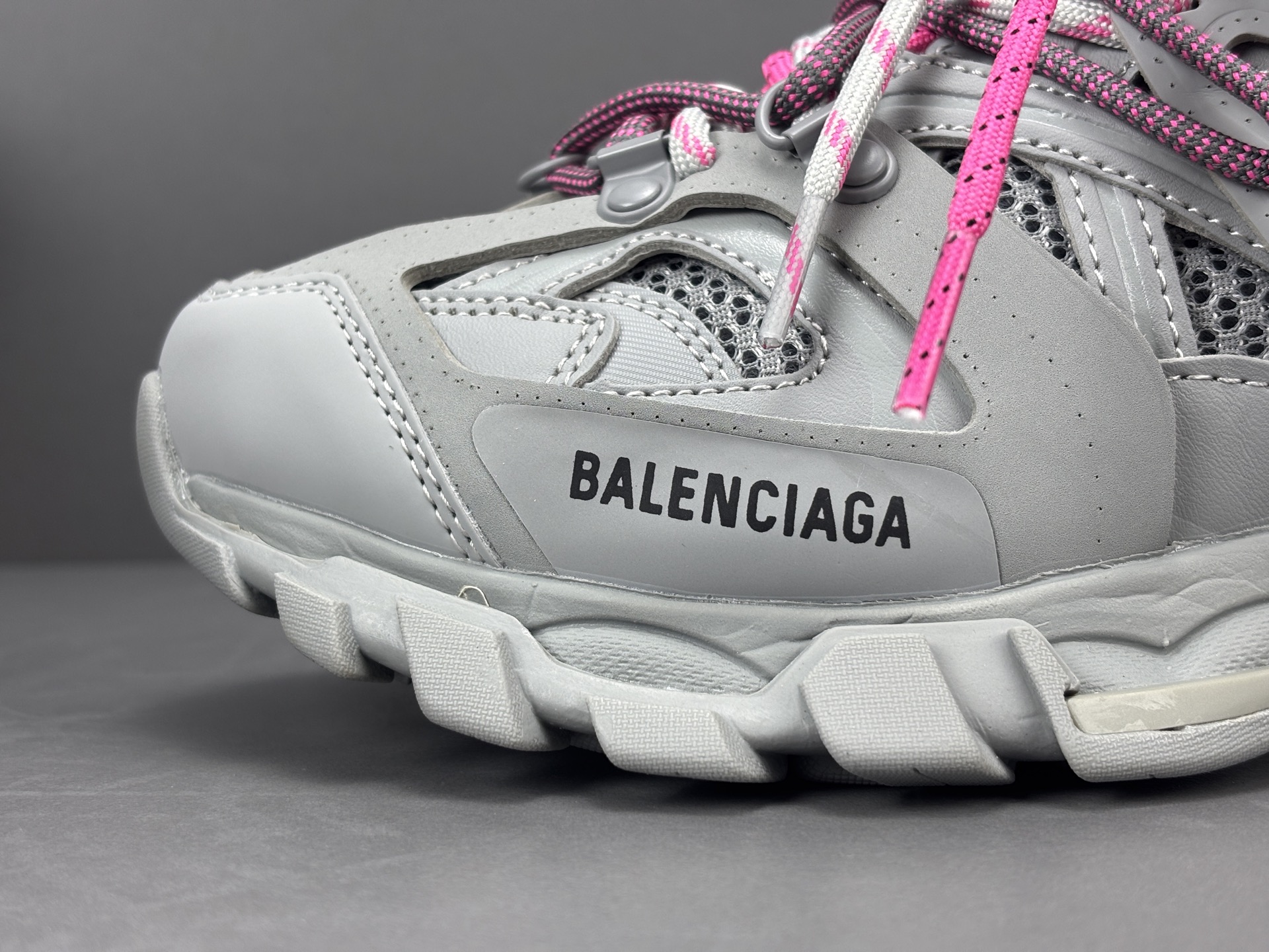 Обувь Balenciaga P Channel Advantage доступна оптом
