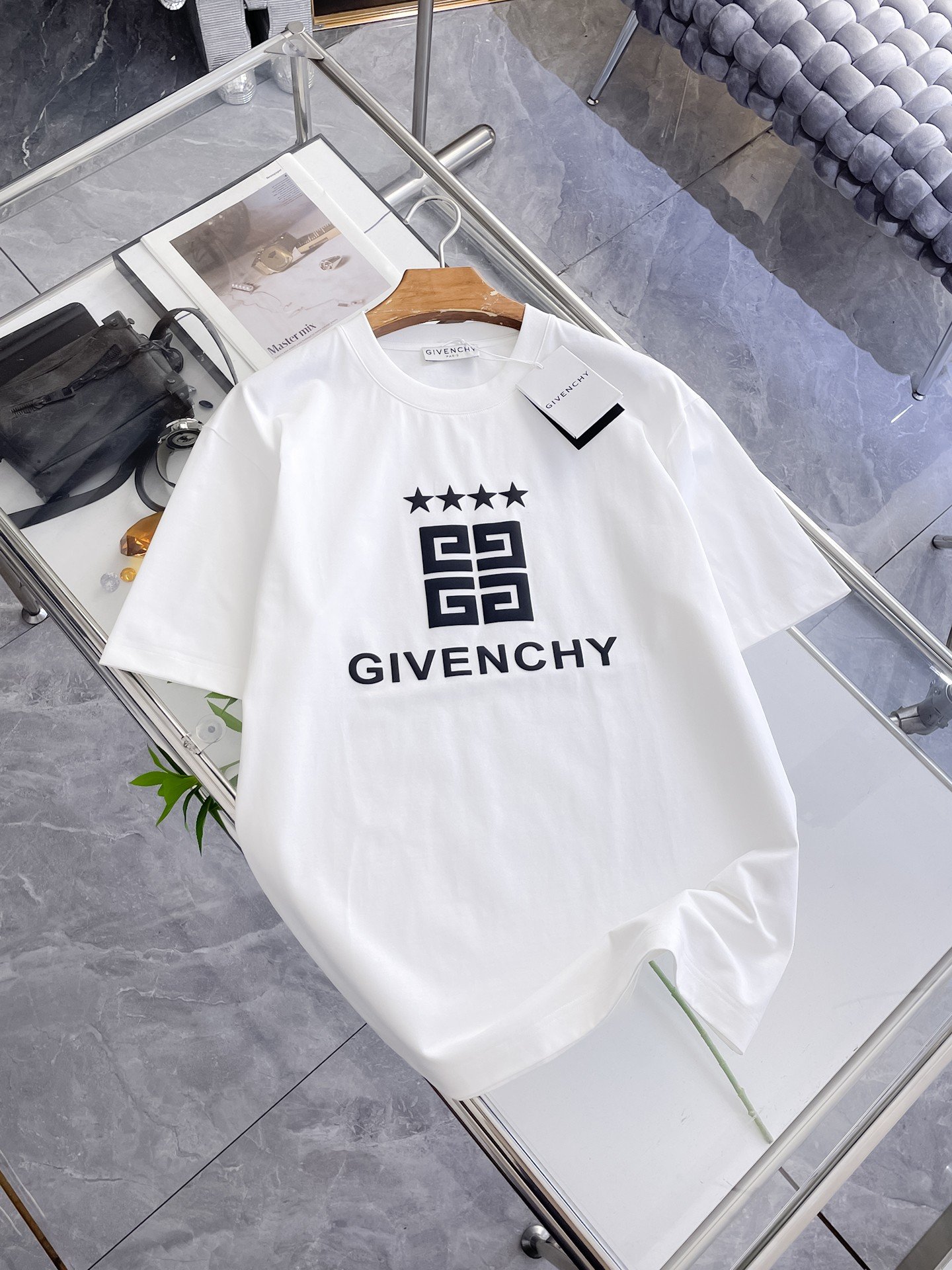 GVC men T logo