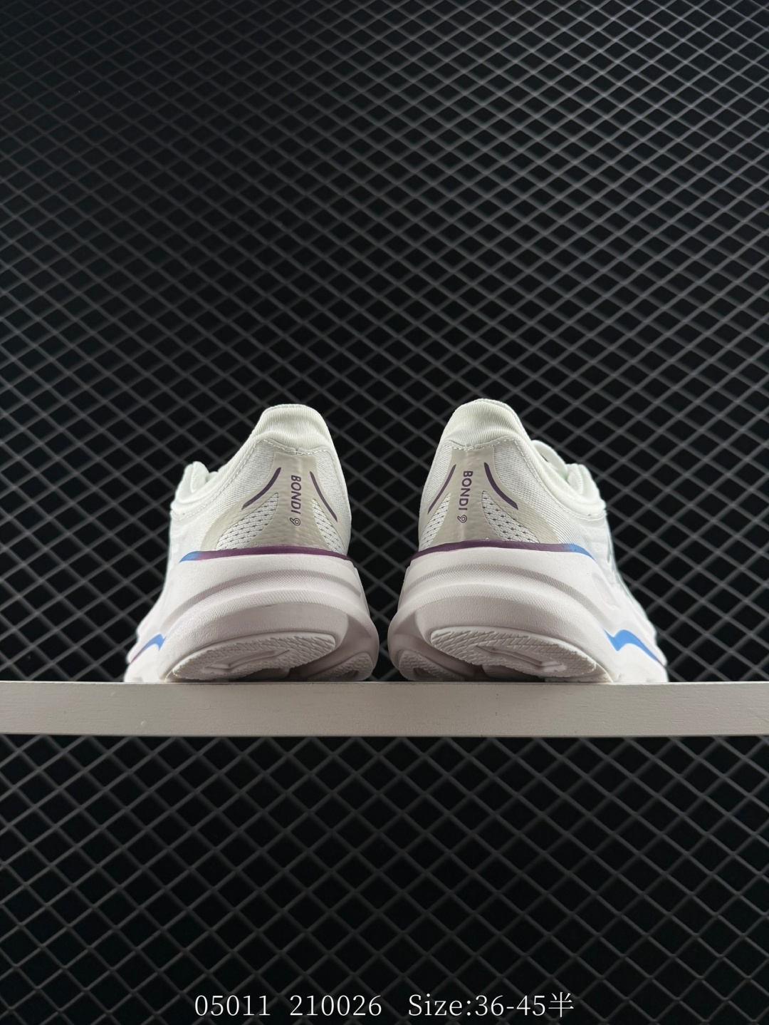 HOKA ONE Bondi 9 1162012/CYWH 36 — Premium Replica