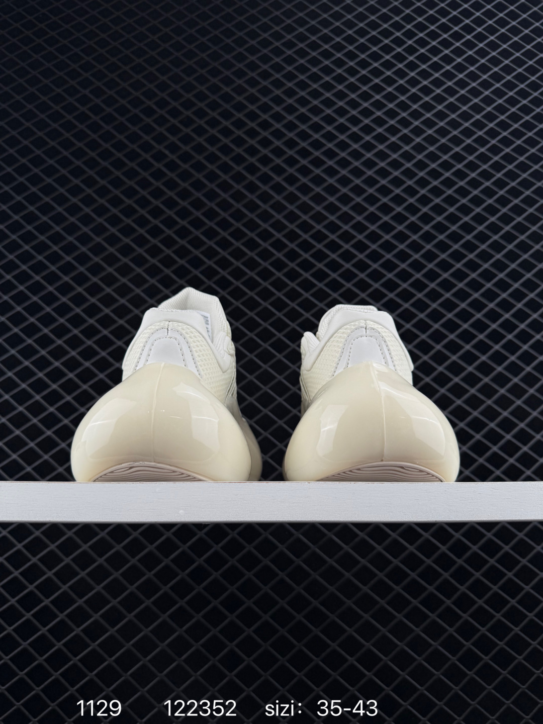 Other adidas originals AVAVAV 35-43 122352 ¥ 260 — 1:1 Replica