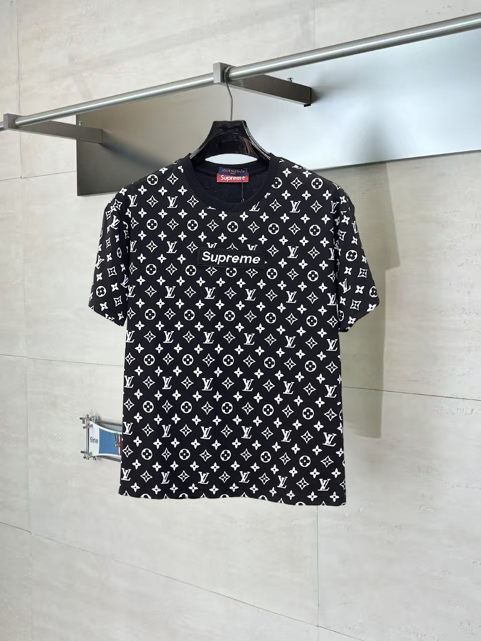 LV men LV 2026 New T logo 260. M-XXXL — AAA Quality Replica