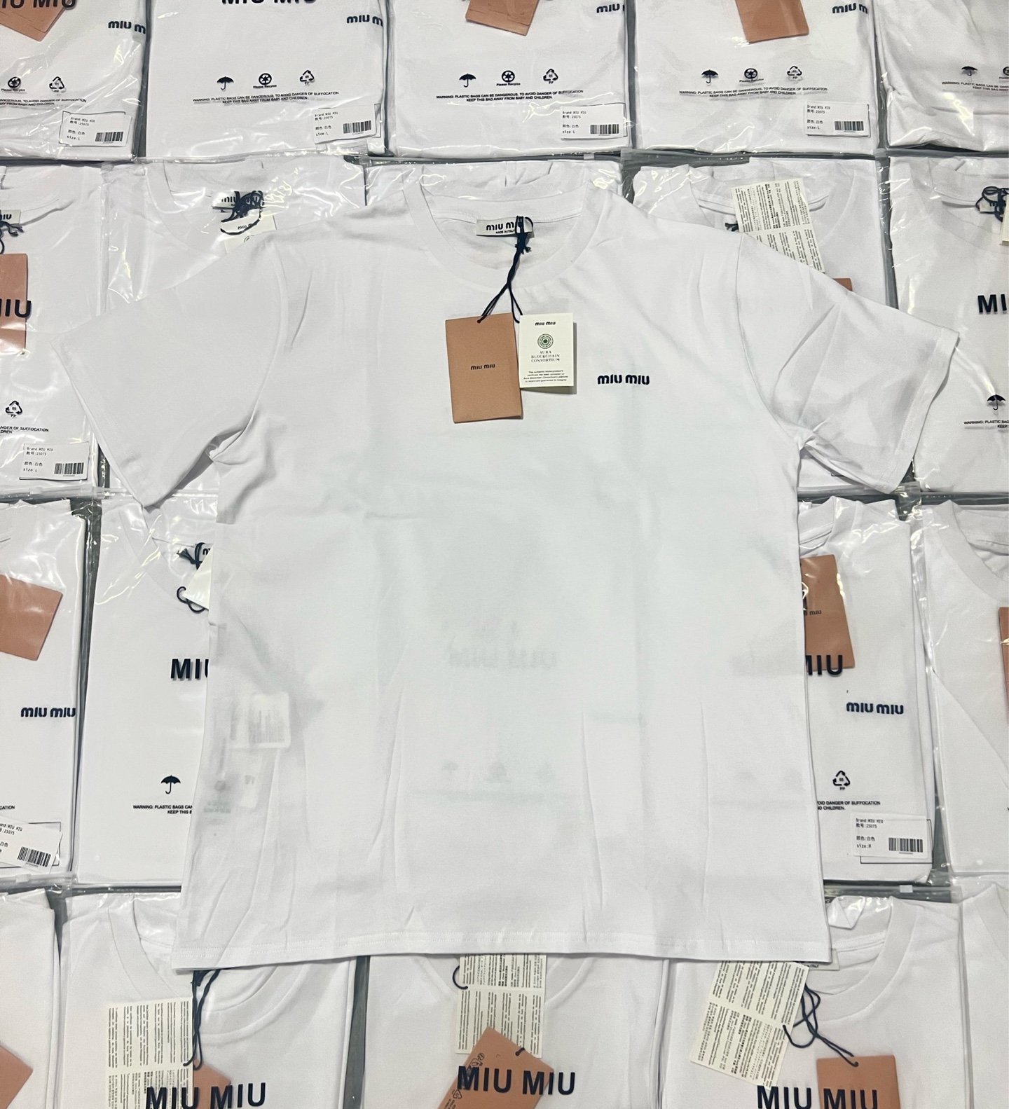 MIUMIU men 。MIU MIU 24SS T