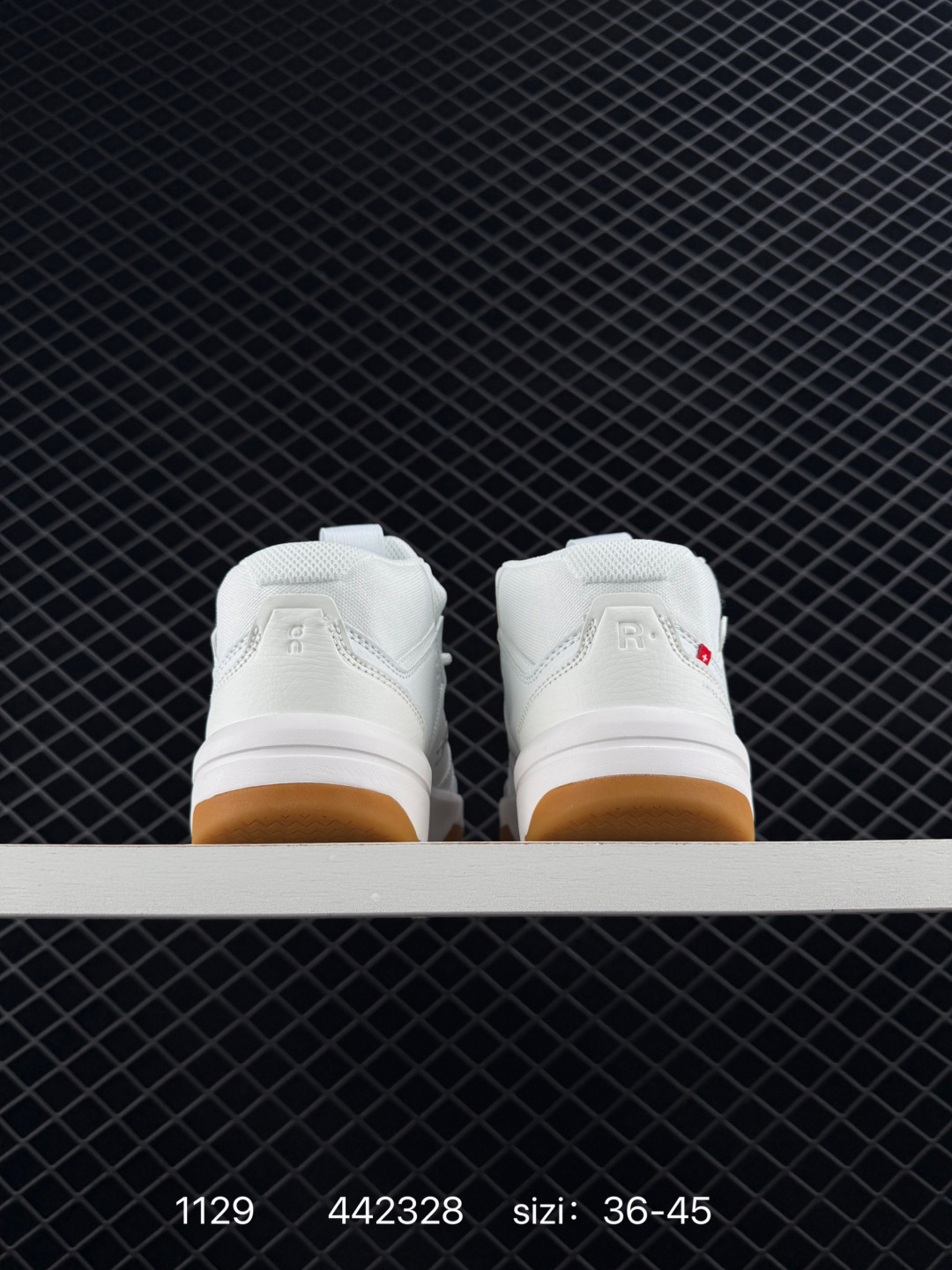 On The Roger Mid Club White Gum 36-45 Sneaker Casual Sneakers - Unisex BS-85453