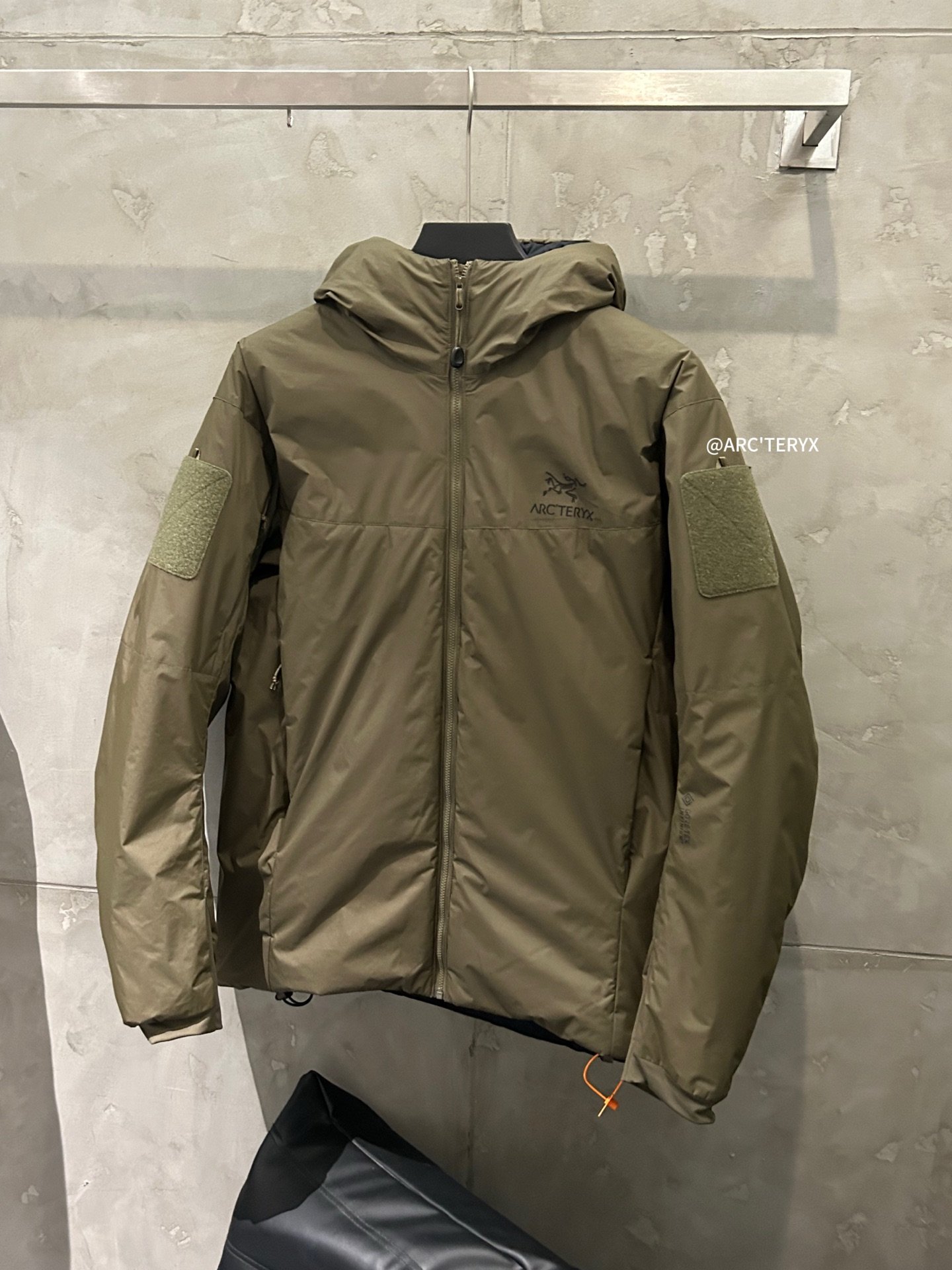ARC'TERYX hombre Leaf Cold Gen 2 N40p WINDSTOPPER 2 L Coreloft 100