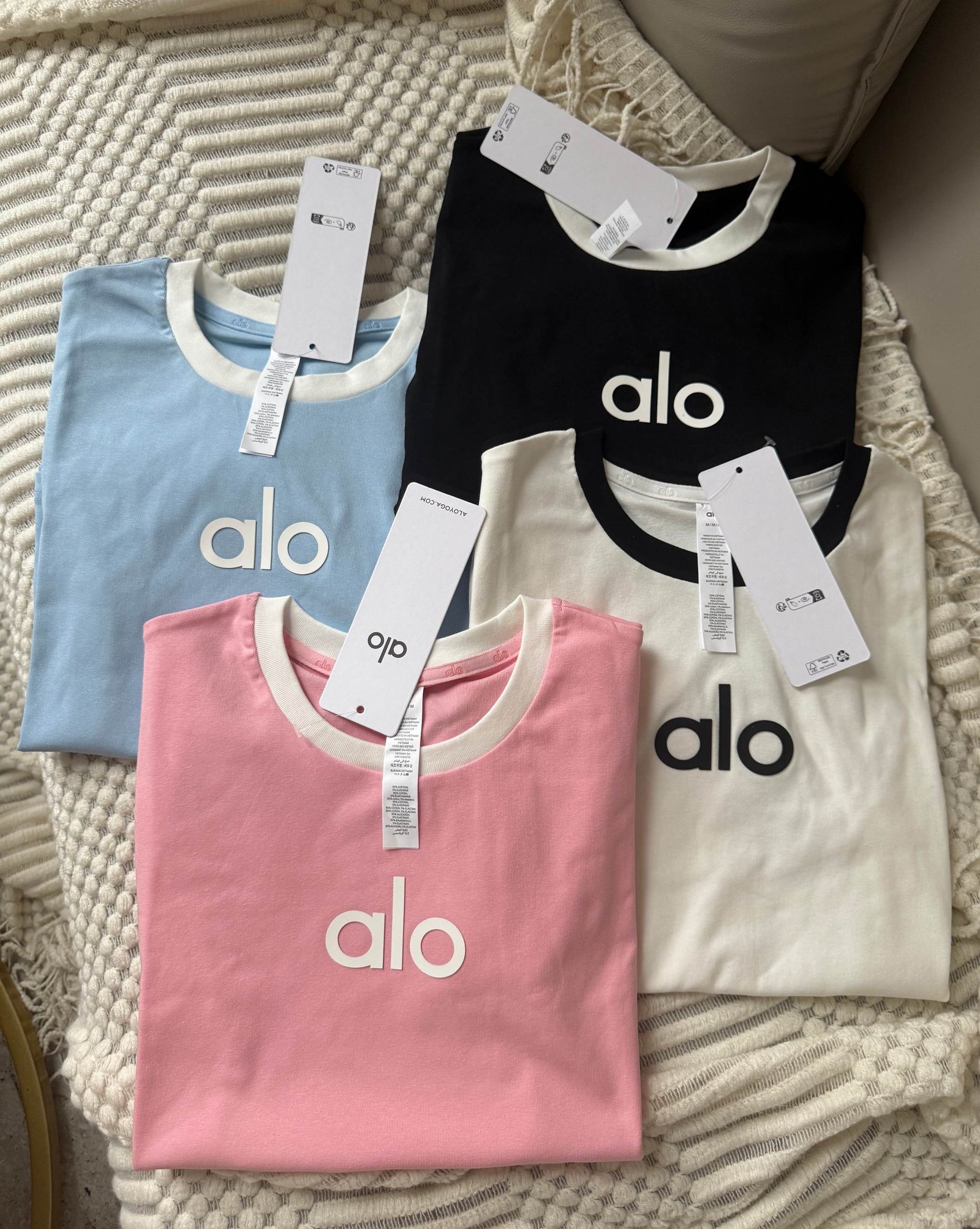 Alo T-shirt Alo yoga T T