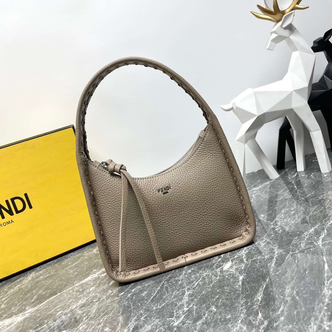 Fendi bag Premium