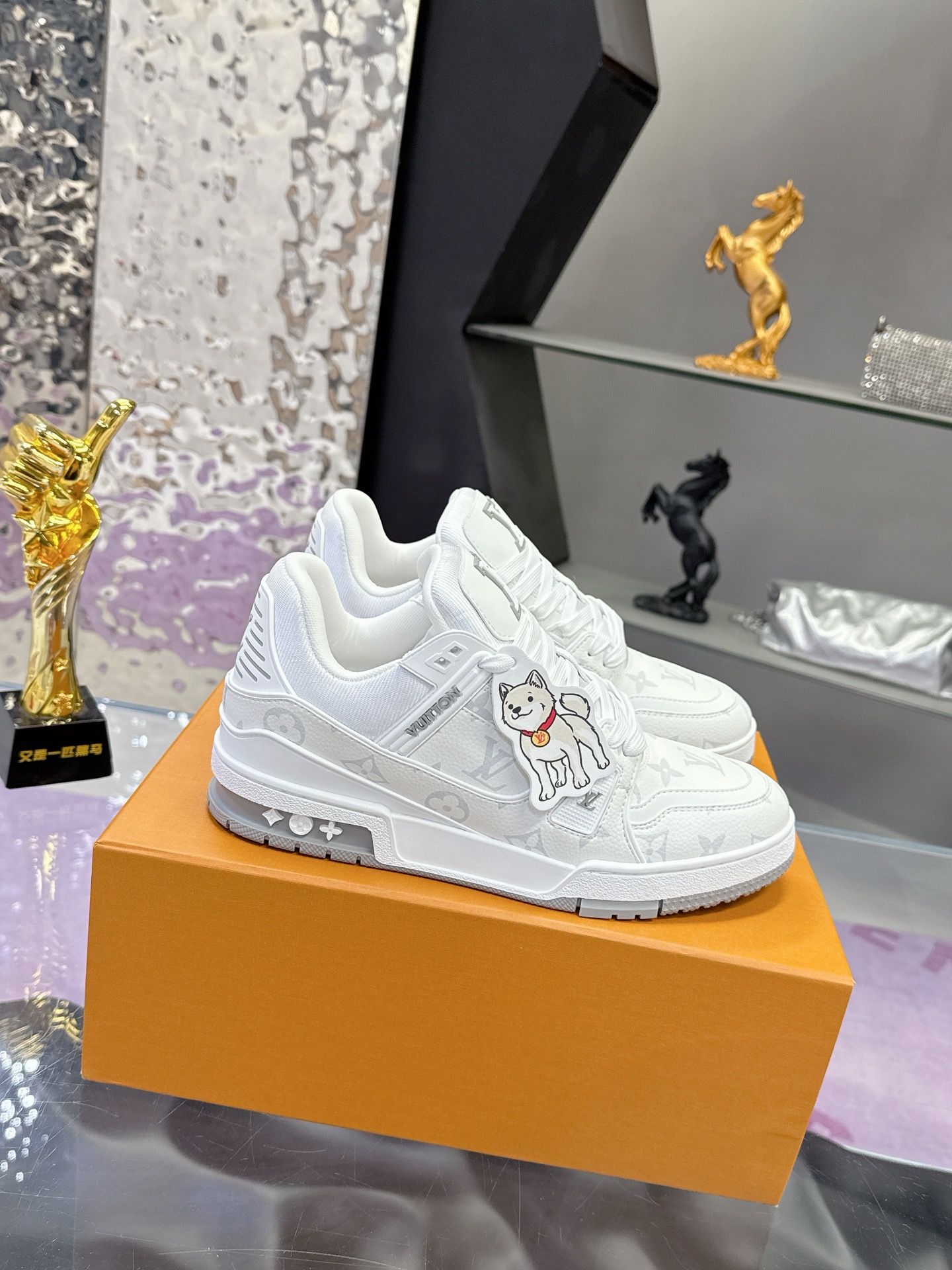 Louis Vuitton shoe latest color shipped Seoul only Jindo dog — 1:1 Replica For Sale