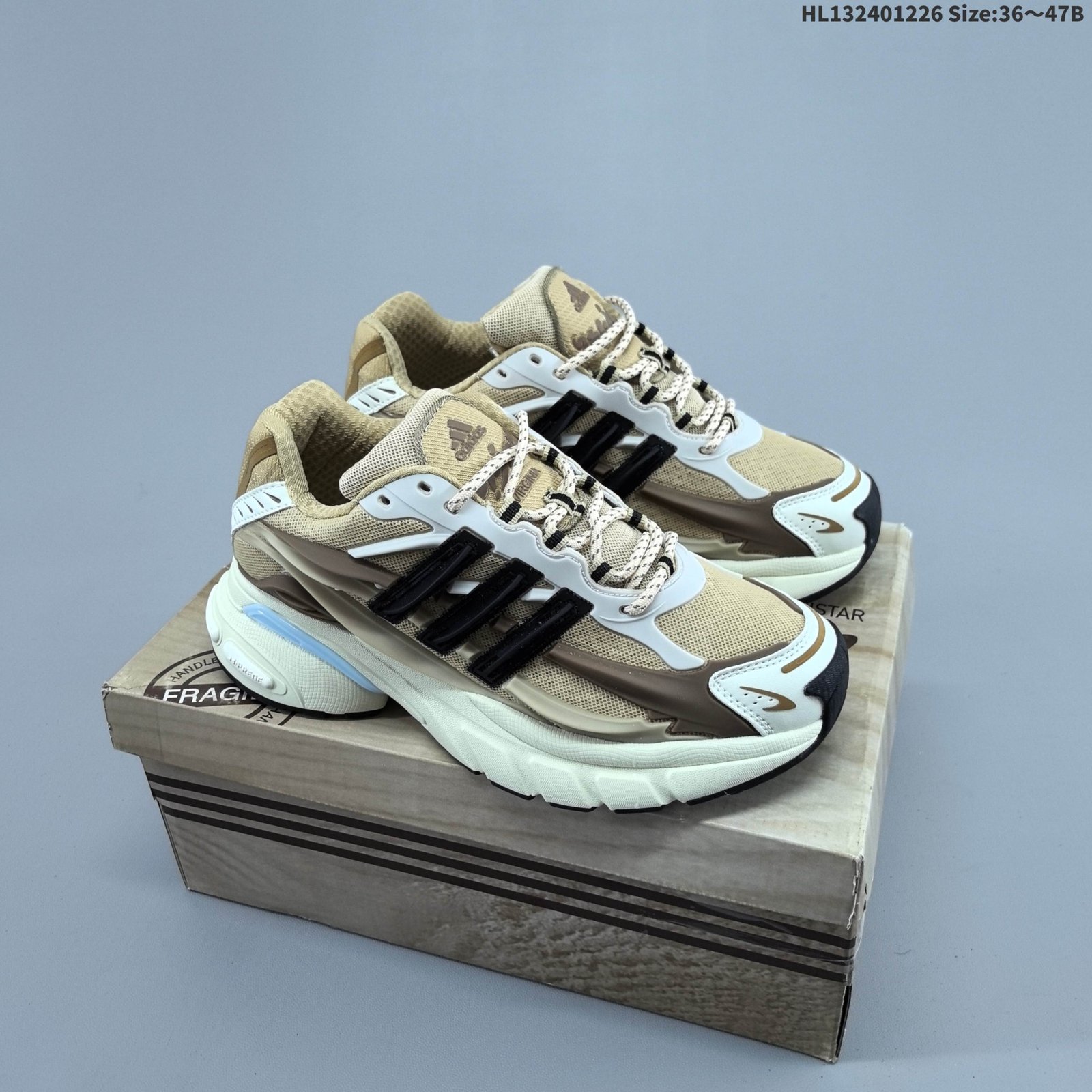 Bad Bunny x adidas originals Response CL ， “ ”(Bad Bunny)。