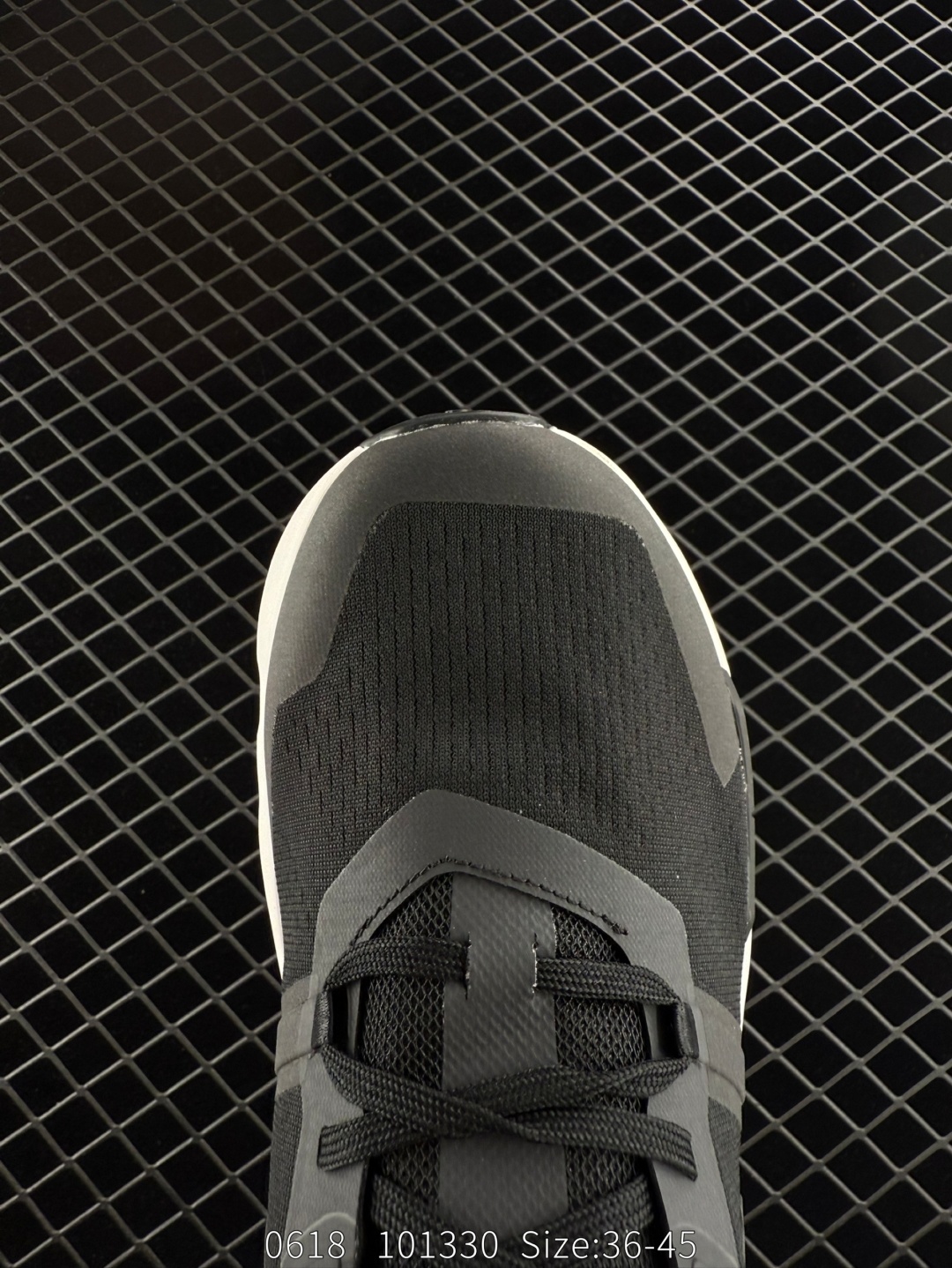 On Running Cloudpulse Black White EU 36-45 Training Shoe Training Sneakers - Unisex BS-85552