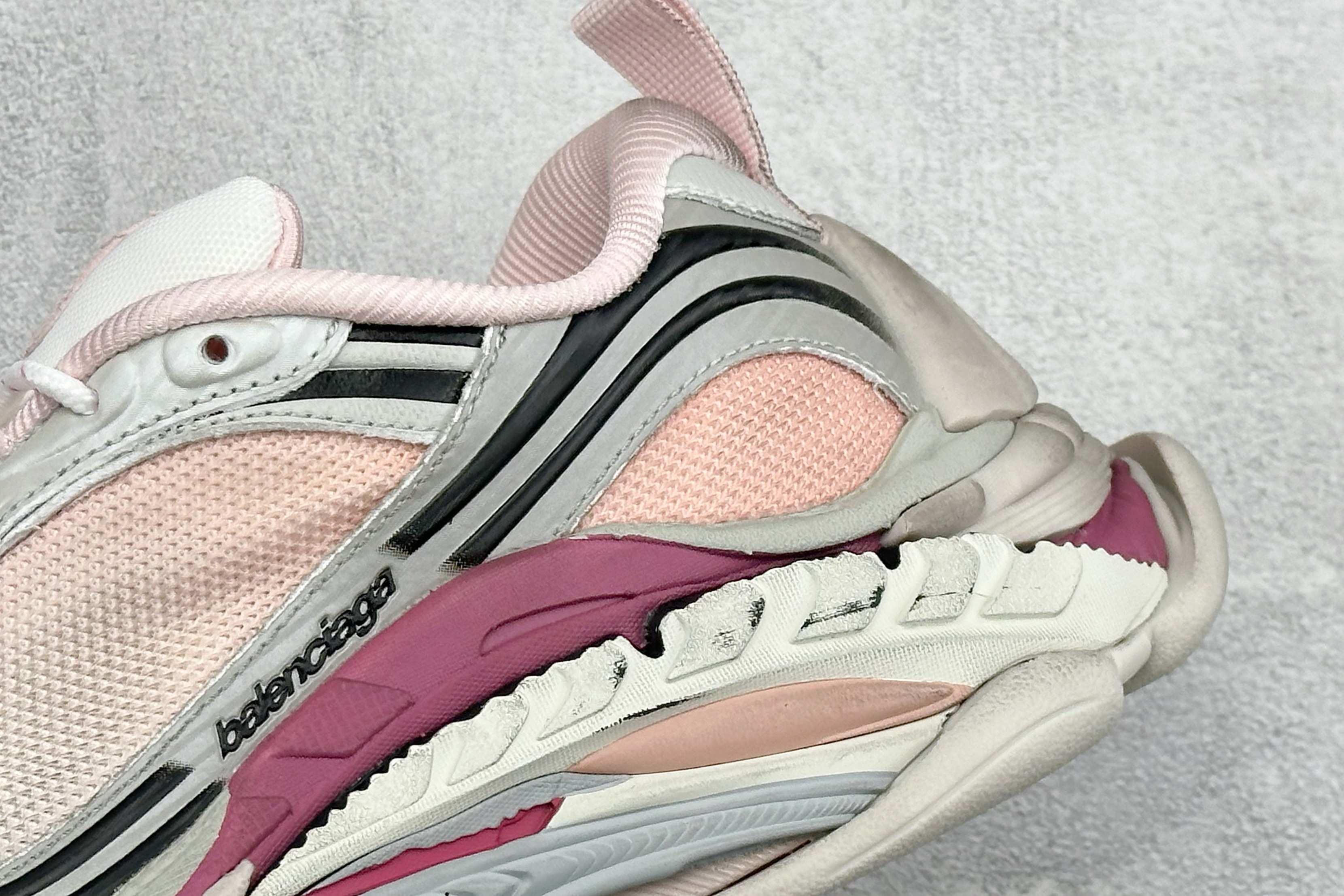 Other I8 Balenciaga 25 Radar Sneaker 865851 WTR2 G6800 — 1:1 Replica