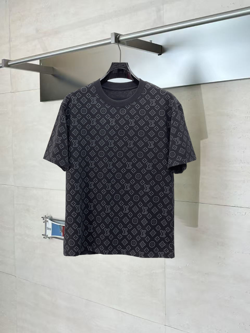 LV men LV 2026 New T logo 260. M-XXXL — 1:1 Replica For Sale