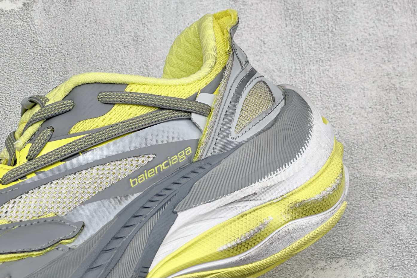 Other I8 Balenciaga 26 872642 WMRTN-1197 — 1:1 Replica