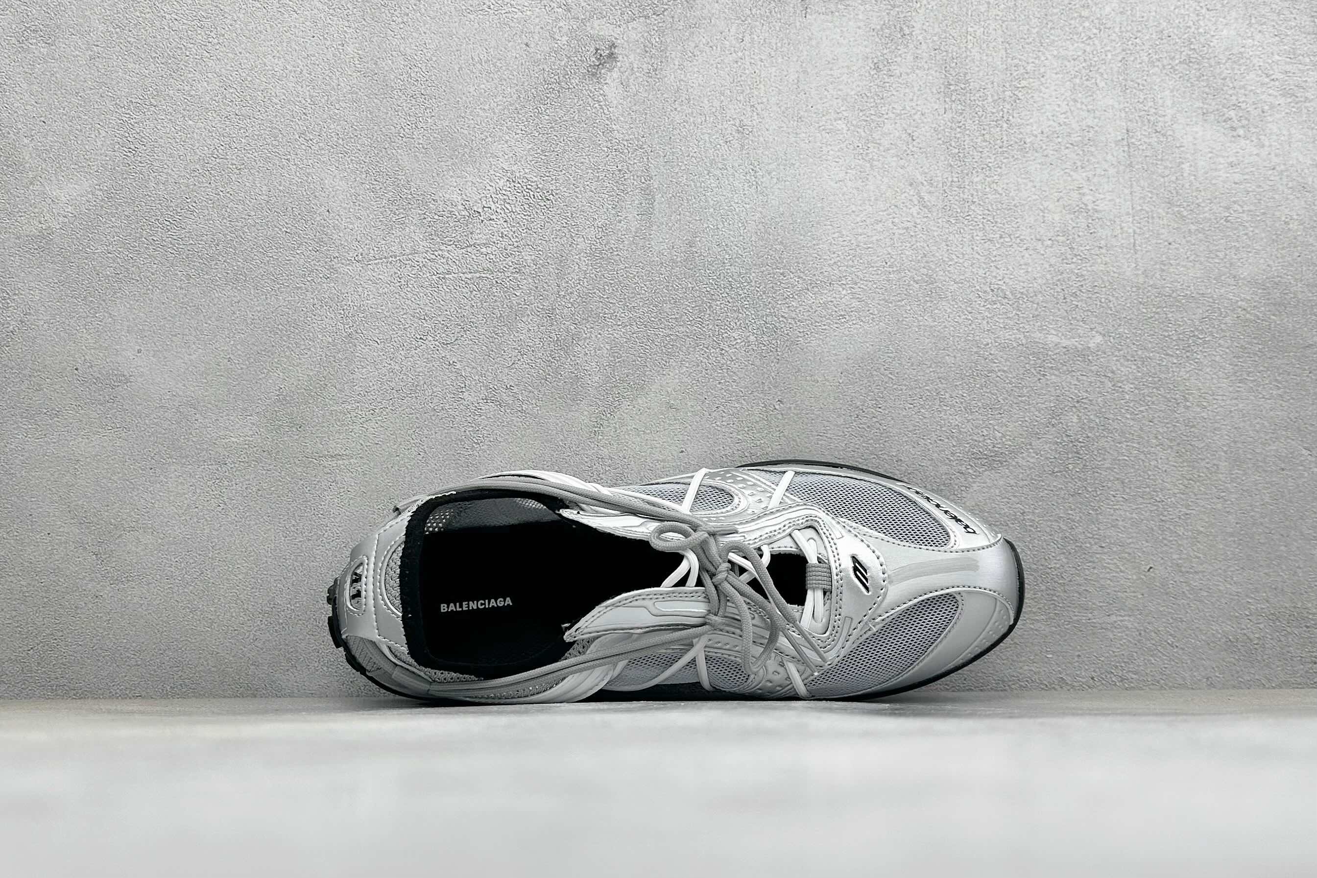 Other I8 Balenciaga 25 Radar Sneaker 865868 WSTBL5010 — 1:1 Replica