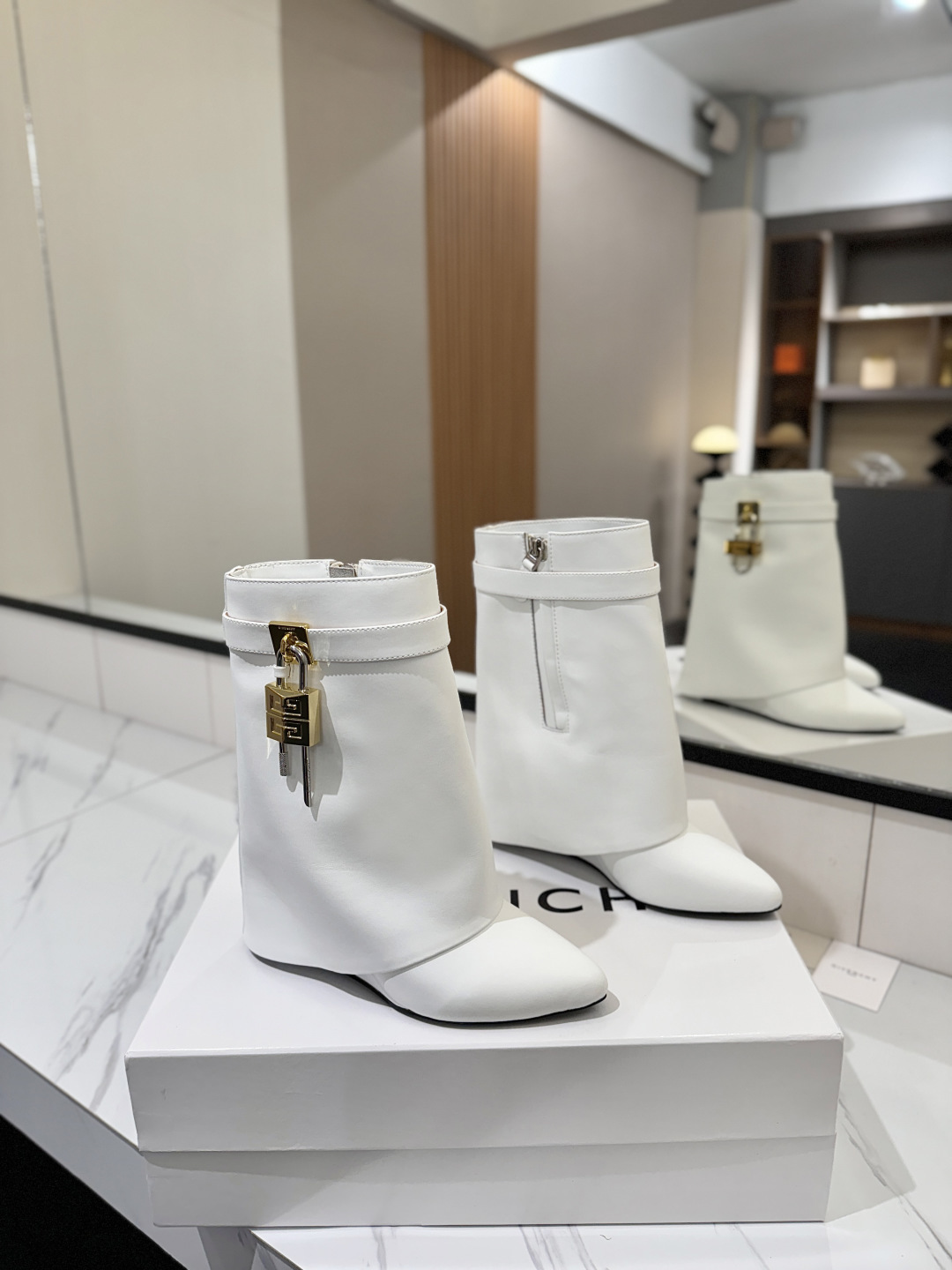 Givenchy women's shoes Special counter genuine customized version — 1:1 Replica For Sale