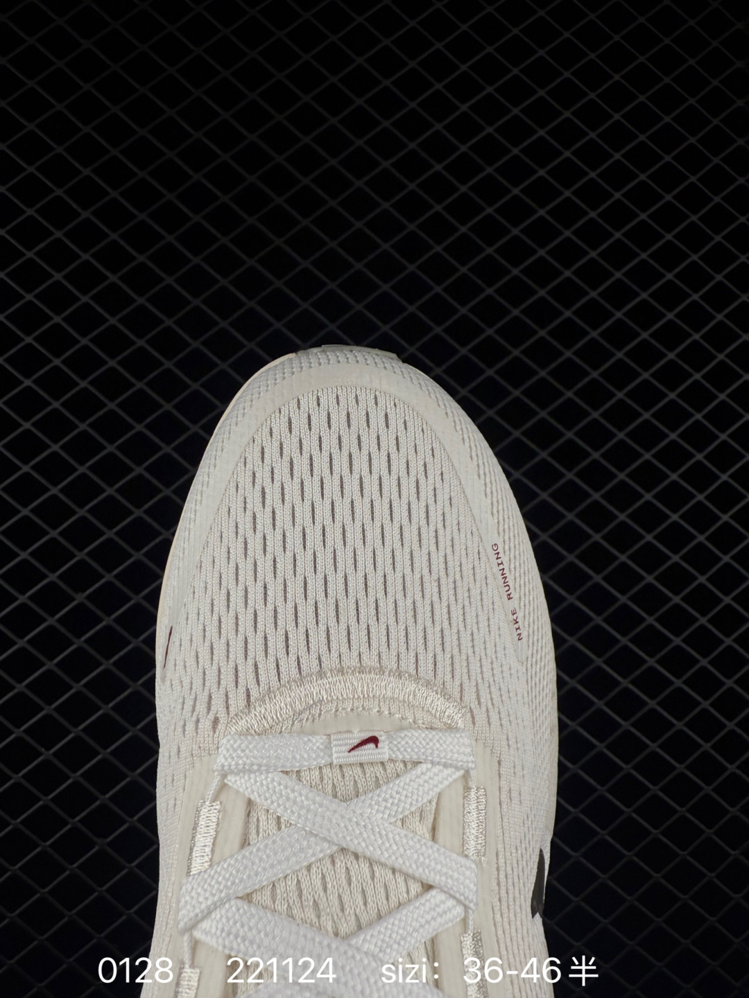 Nike VOMERO 18 X Nike VOMERO 18 IQ1131 120 36.5 37.5 — 1:1 Replica For Sale