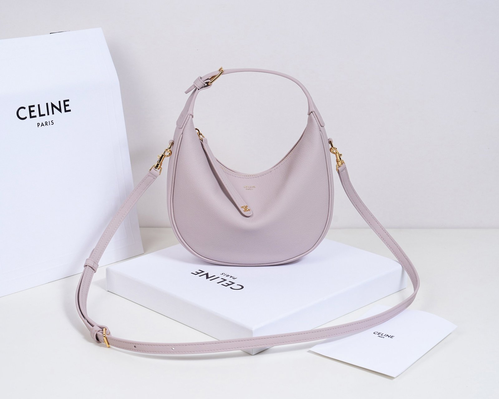 Celine bag Original leather imported from Italy, Exclusive New counter quality, genuine development, top original goods, real photos, model: 120723, size: 21×24×5cm, material: original cowhide imported from Italy, fine workmanship, whether it is stitching or oil edges, or purchasing leather imported from Italy, every process is checked at all levels, just to make the best quality~