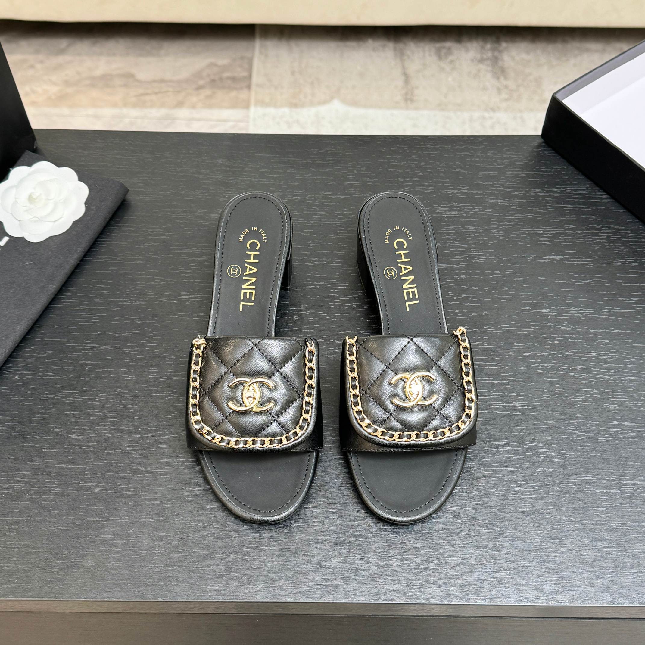 CHANEL women's shoes CHANE*｜Xiaoxiang classic spring and summer flip cover — Premium Replica