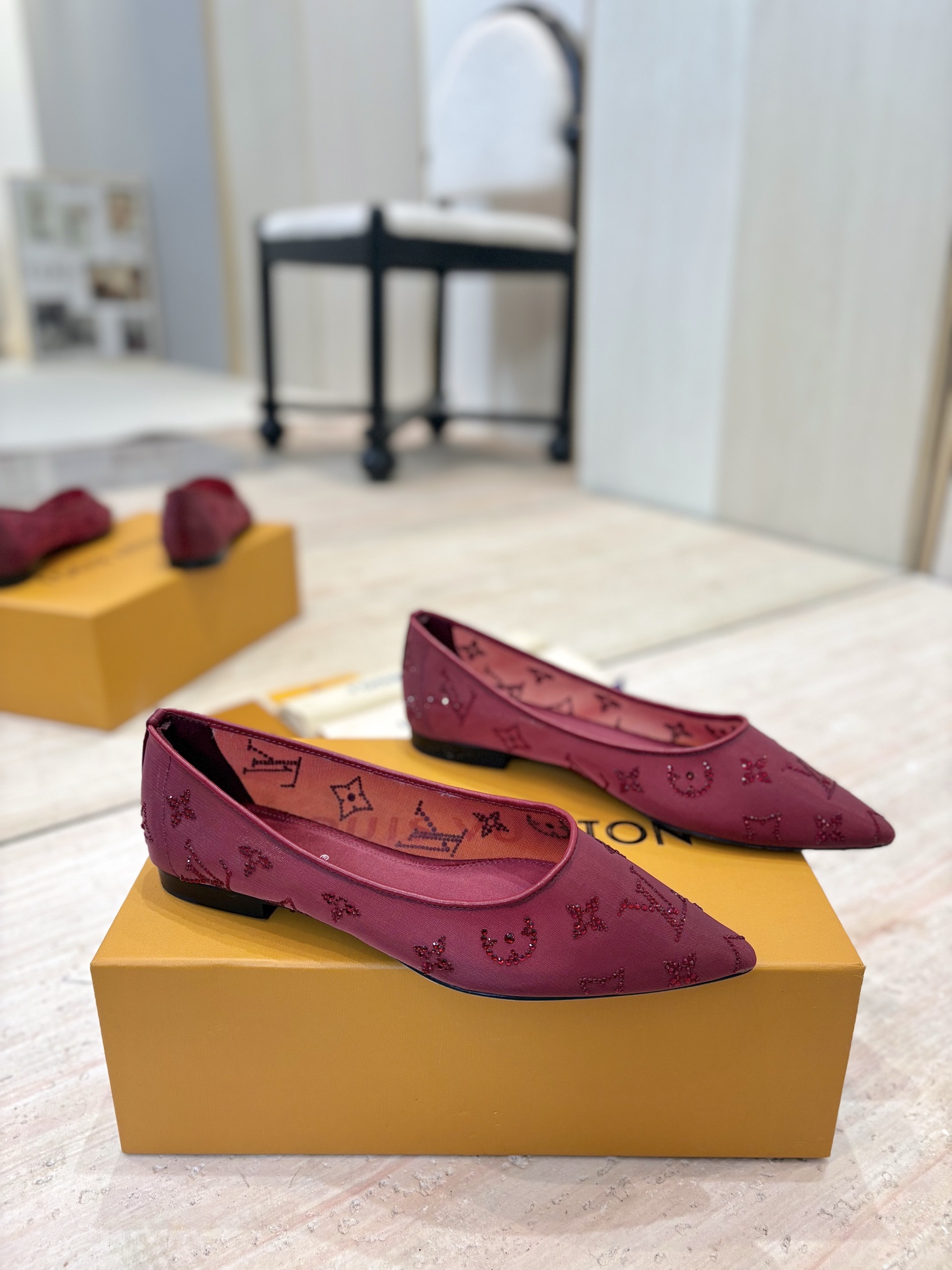 LV women's shoes Ex-factory price: — 1:1 Replica
