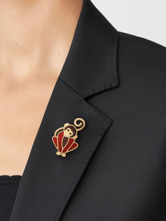 Van Cleef Arpels Lucky Animals Monkey brooch Yellow gold red carnelian brown wood black onyx 30mm x 20mm