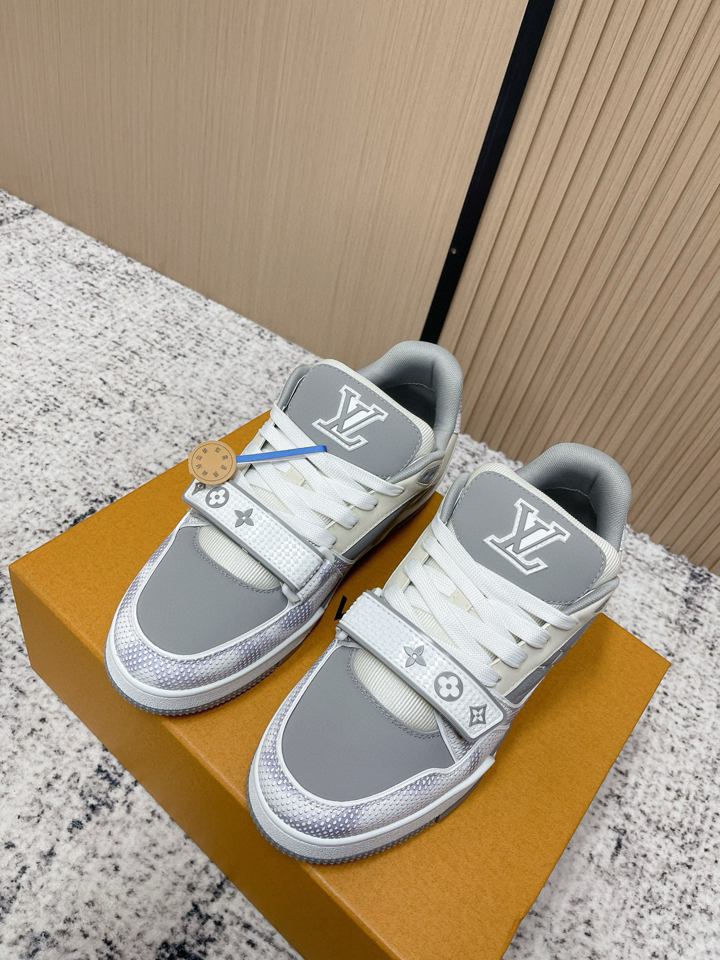 Sapato Louis Vuitton de primeira linha