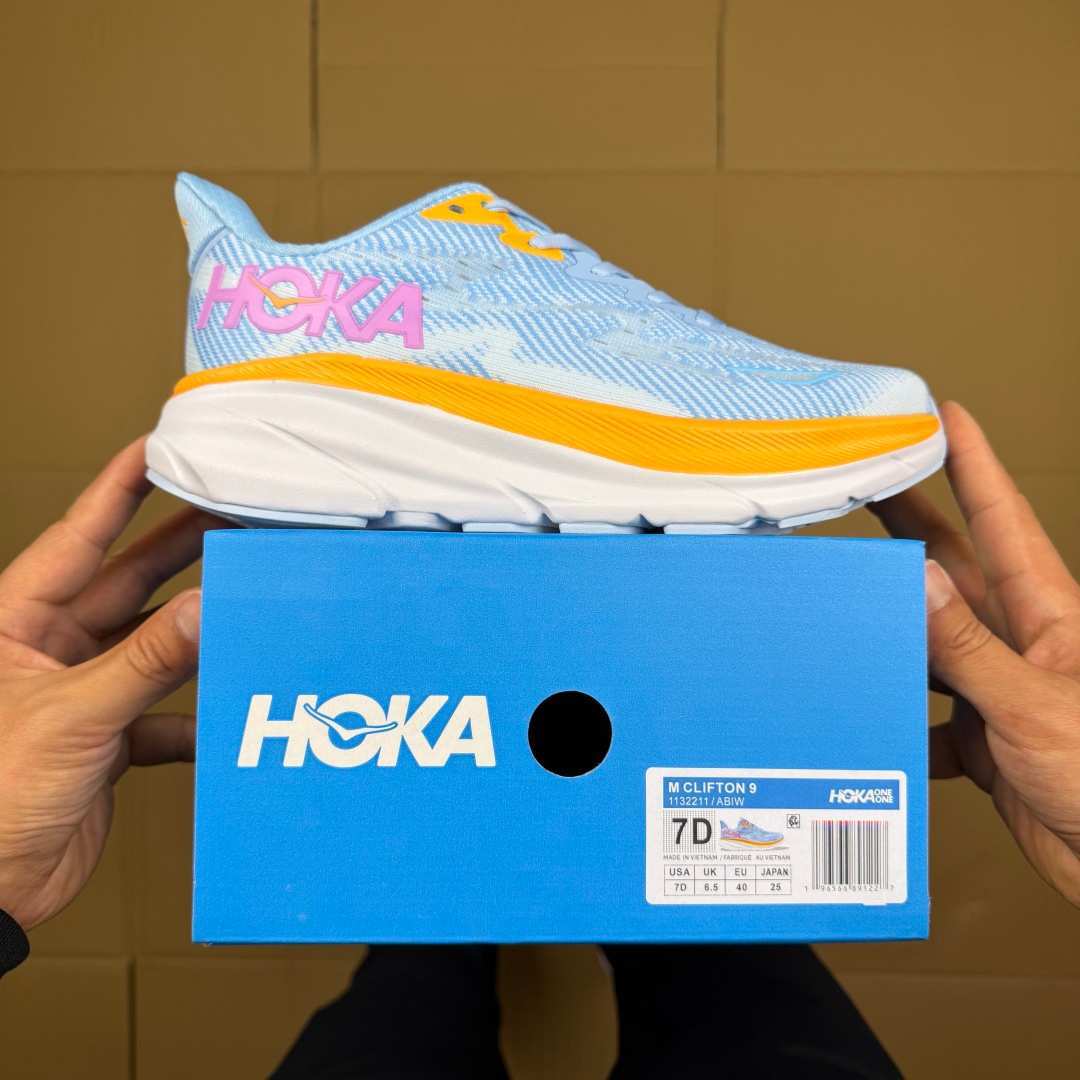 HOKA Clifton 9 Light Blue White Orange Pink EU 40 Running Shoe Running Sneakers - Men s BS-86856
