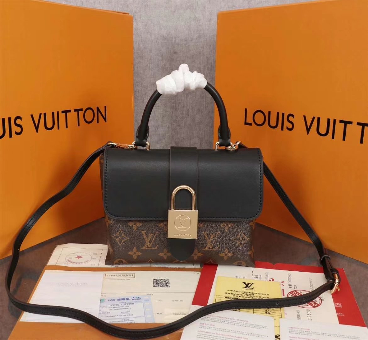 LV bag — practical uses 698282 photo 5