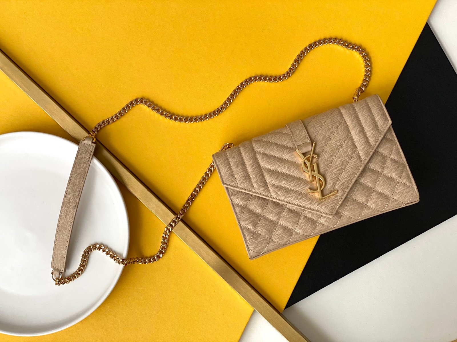 YSL bag ??ENVELOPE ， ， 、 YSL 。 ，