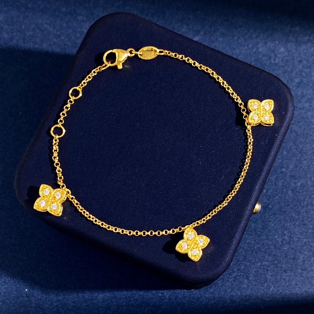 Roberto Coin Love in Verona bracelet yellow gold with clear diamond accents 18cm