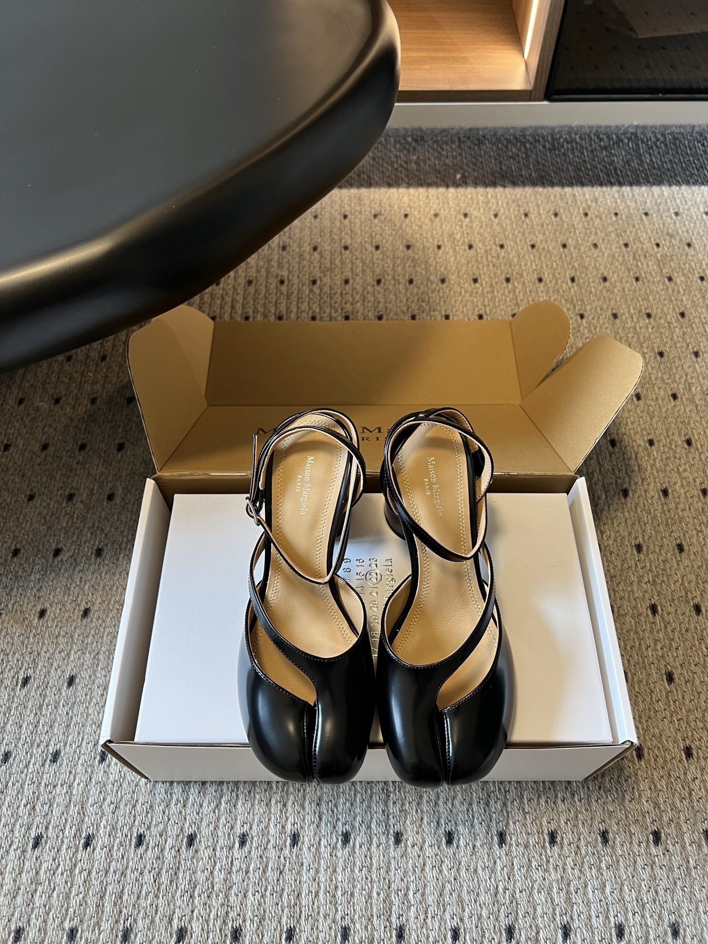 Maison margiela women's shoes Maison Margiela 26ss New MM6 tabi — Premium Replica