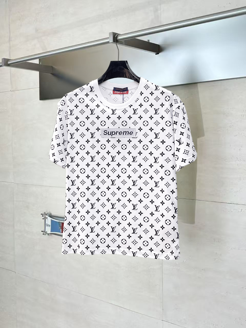 LV men LV 2026 New T logo 260. M-XXXL — 1:1 Replica For Sale