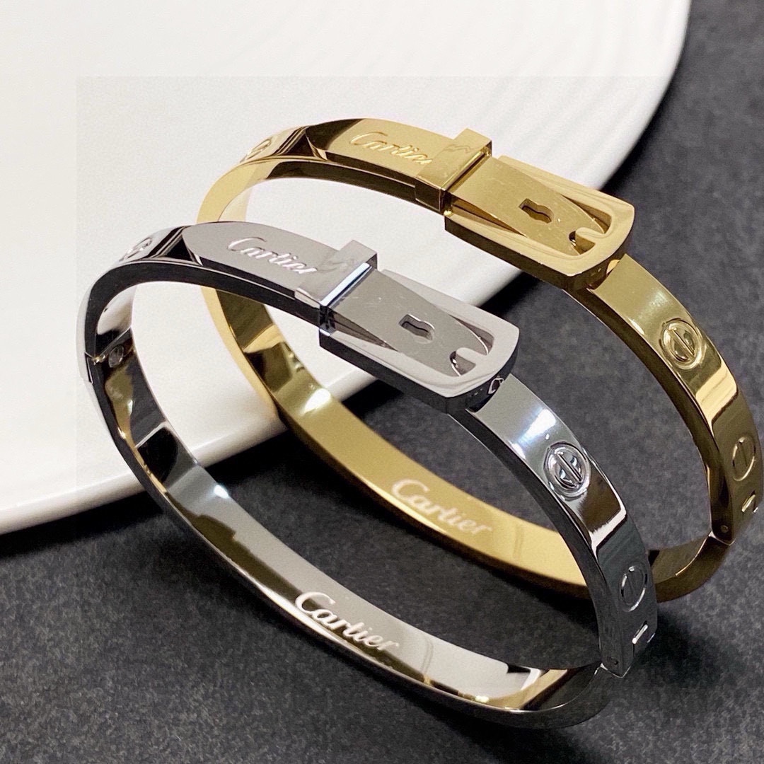 Cartier Jewelry Cartier 18k logo 360 — Premium Replica