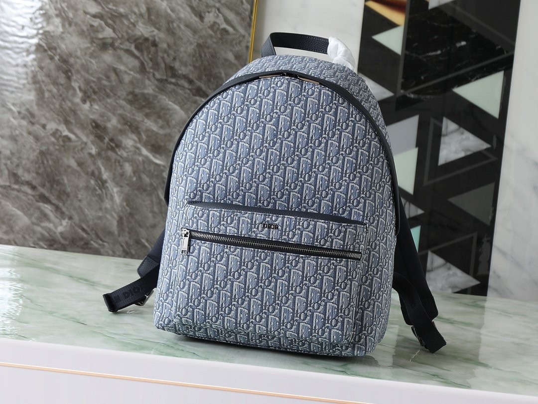 knapsack Rider Oblique