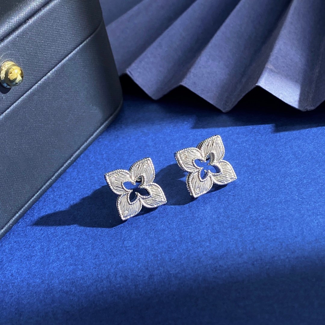 Roberto Coin Venetian Princess earrings 18k white gold with diamond accents 15mm stud diameter