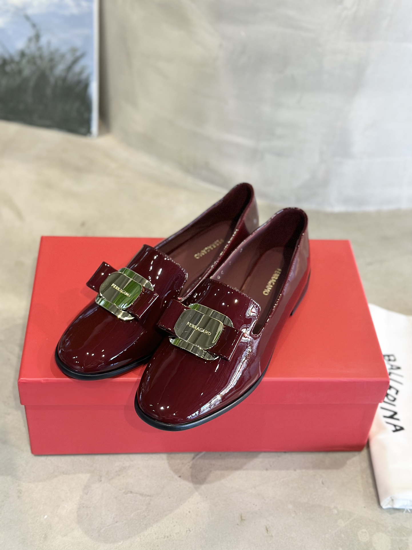 Ferragamo women's shoes Zhang Junning's same style loafers — AAA Quality Replica