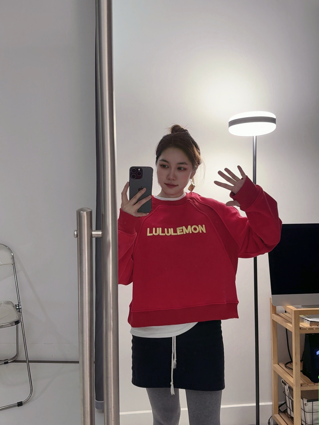 Lulu Long sleeve - Real shot of upper body Chinese red — Premium Replica