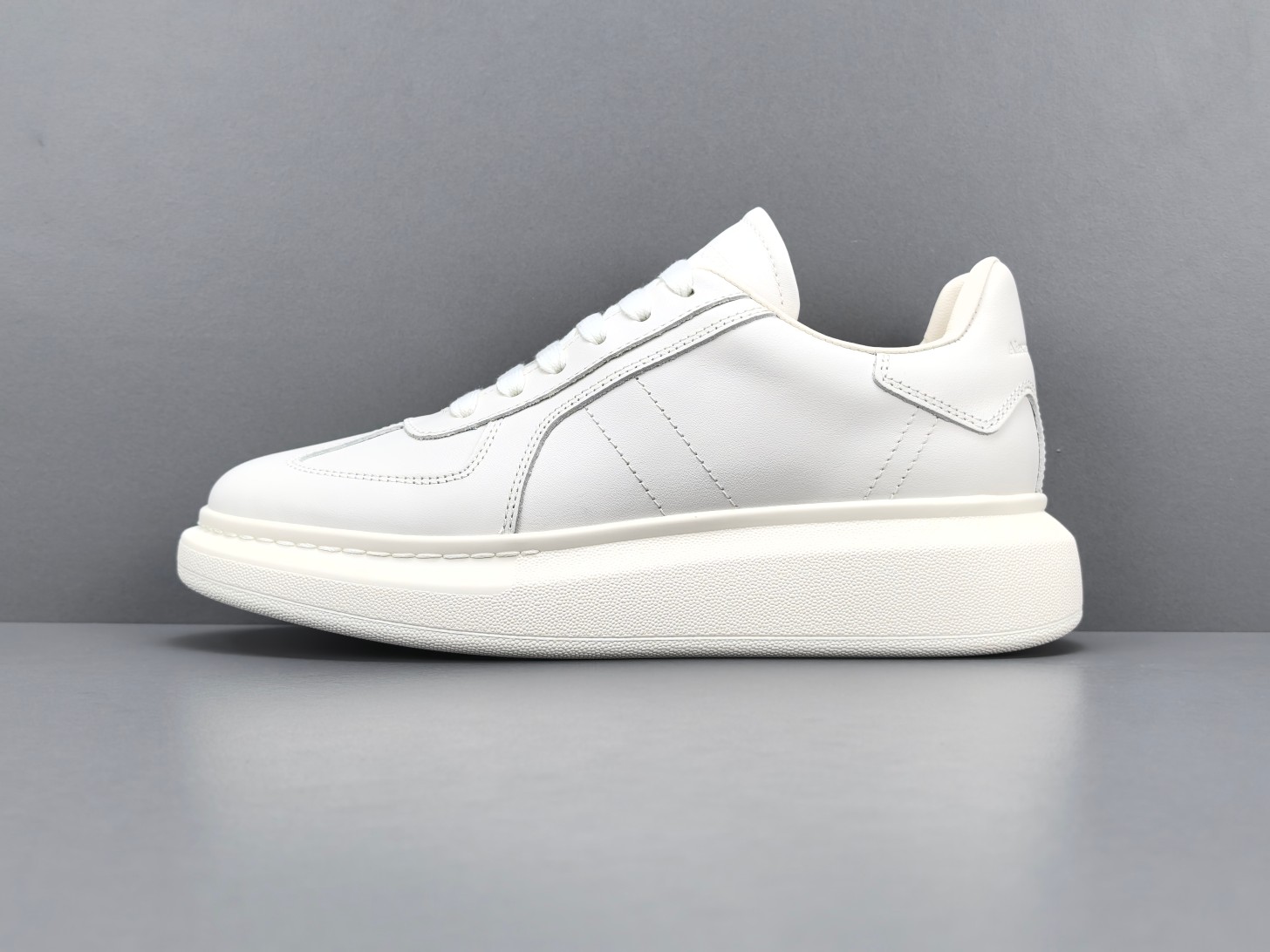 Zapatos Alexander Mc Queen Ventajas de P Channel, ¡disponibles al por mayor